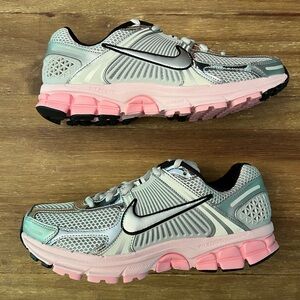 Nike Women’s Zoom Vomero 5 - Photon Dust Pink Foam